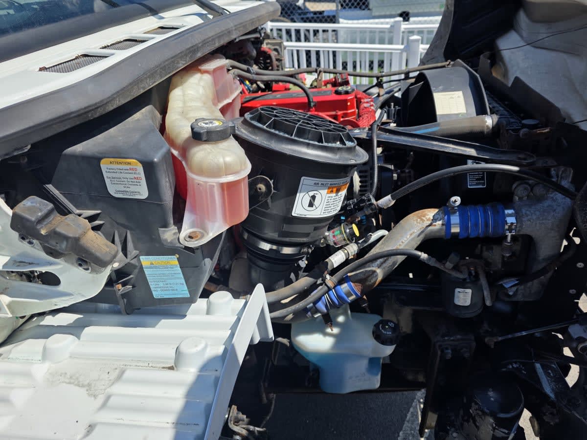 2015 Freightliner/Mercedes M2 106 329541