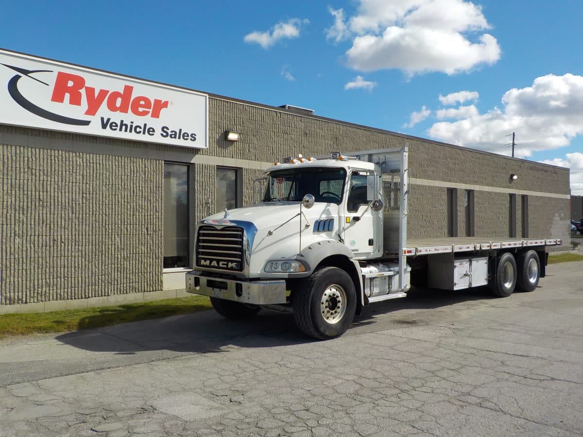 2015 MACK TRUCKS, INC. GU 800 330166