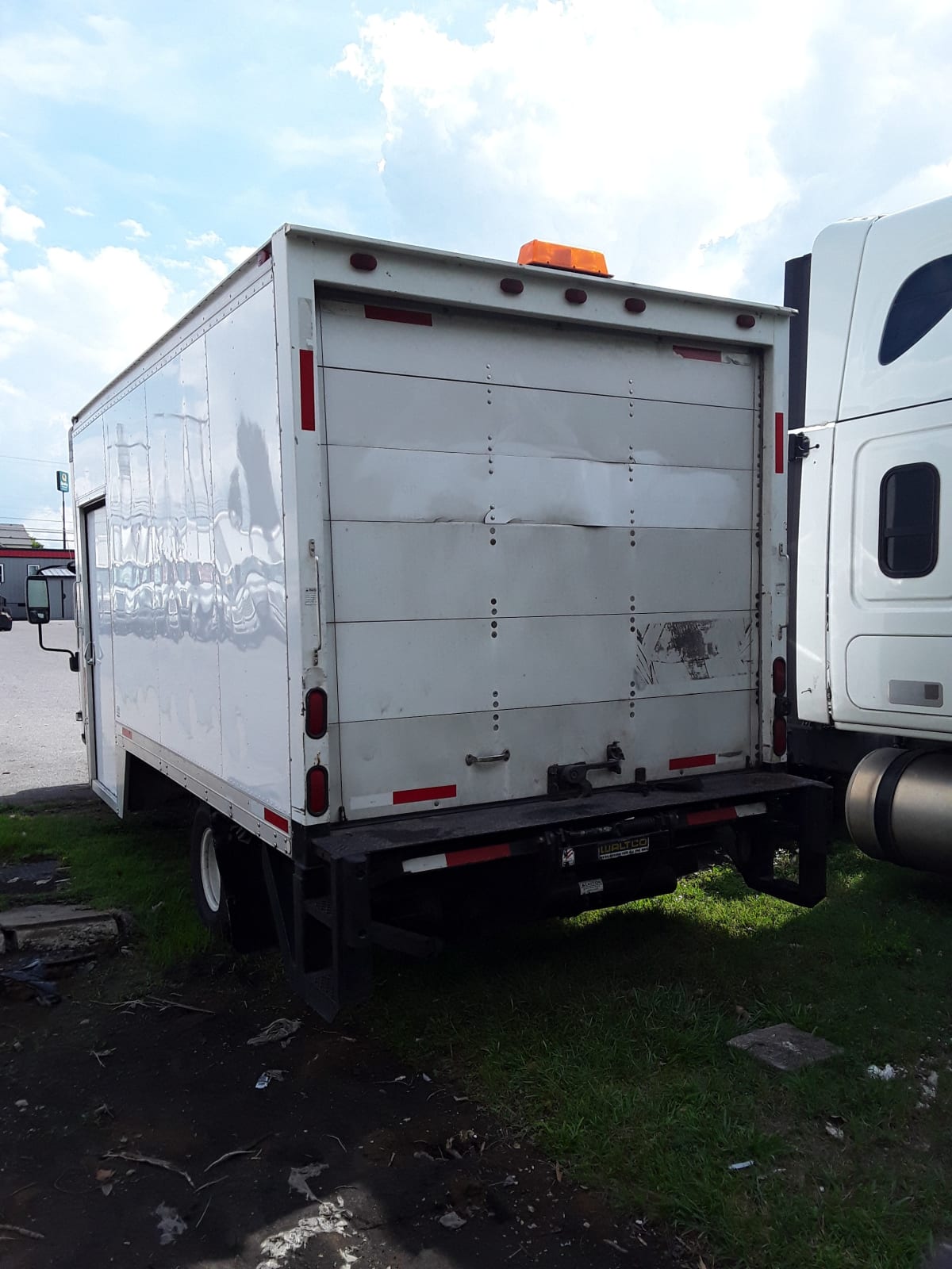 2015 Isuzu NPR HD 330318