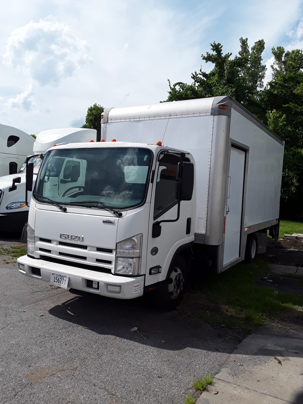 2015 Isuzu NPR HD 330318