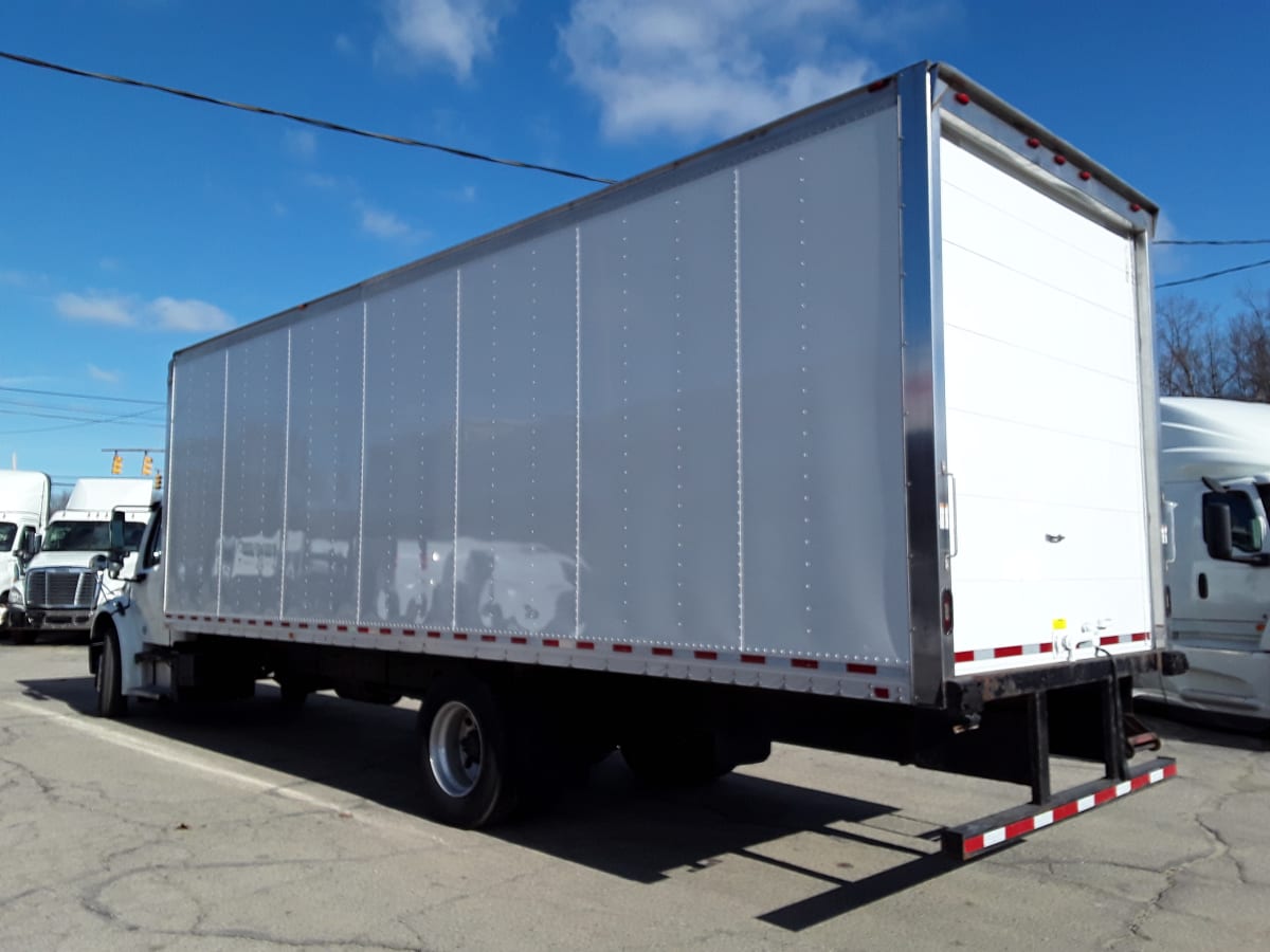 2015 Freightliner/Mercedes M2 106 330940