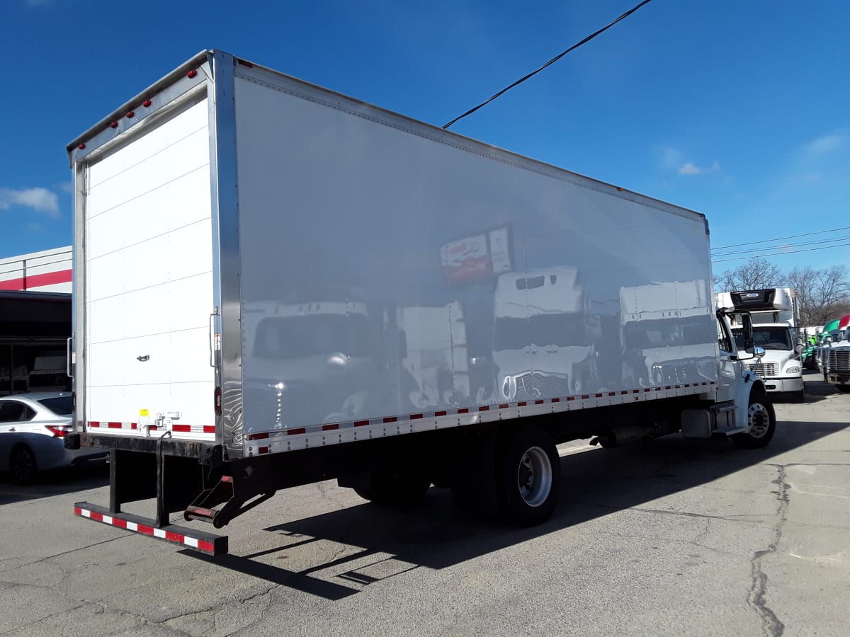 2015 Freightliner/Mercedes M2 106 330940