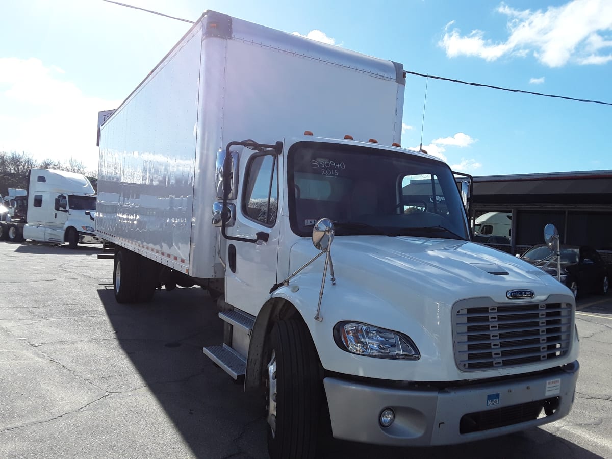 2015 Freightliner/Mercedes M2 106 330940