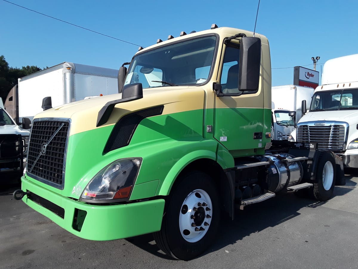 2015 Volvo VNL42TRACTOR 331393