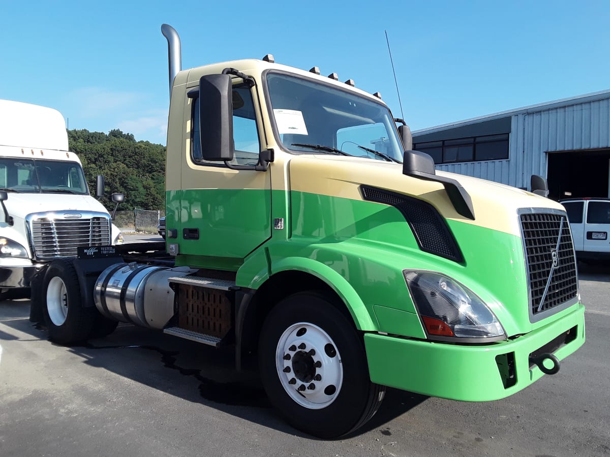 2015 Volvo VNL42TRACTOR 331393