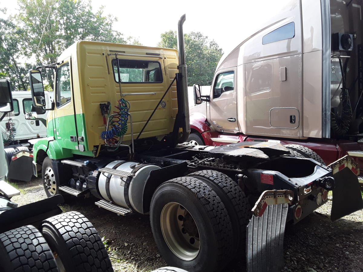 2015 Volvo VNL42TRACTOR 331614