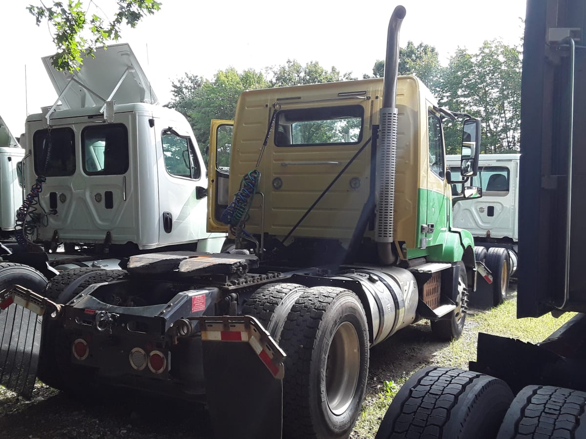 2015 Volvo VNL42TRACTOR 331614