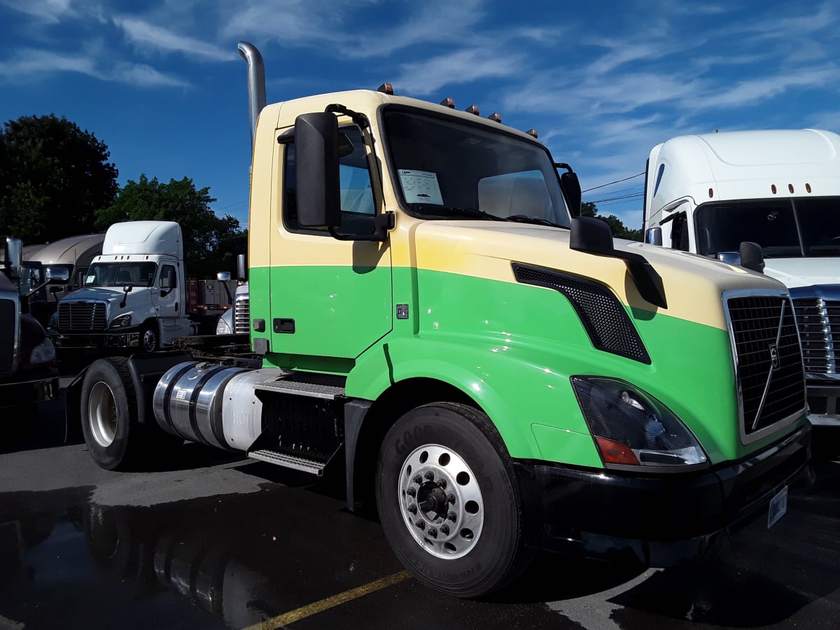 2015 Volvo VNL42TRACTOR 331615