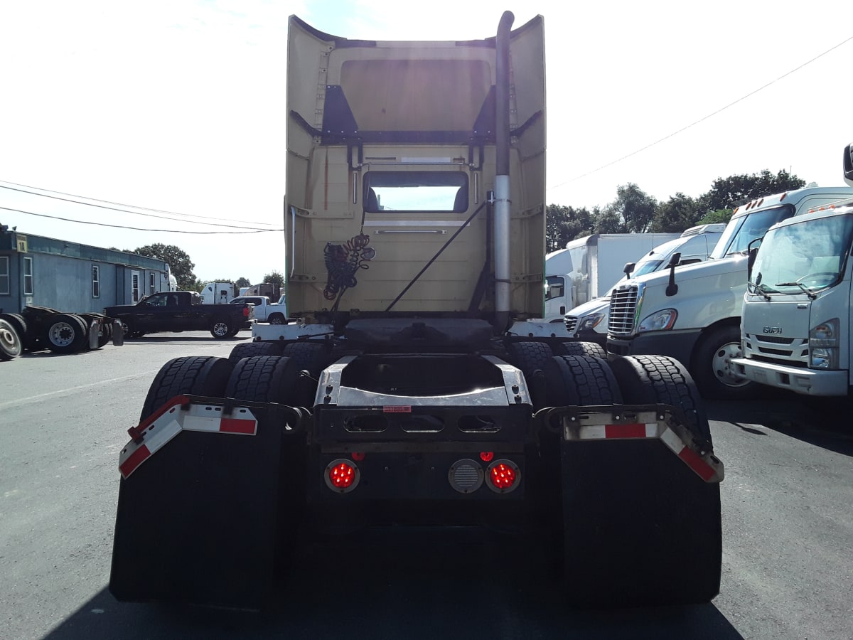 2015 Volvo VNL64TRACTOR 331895