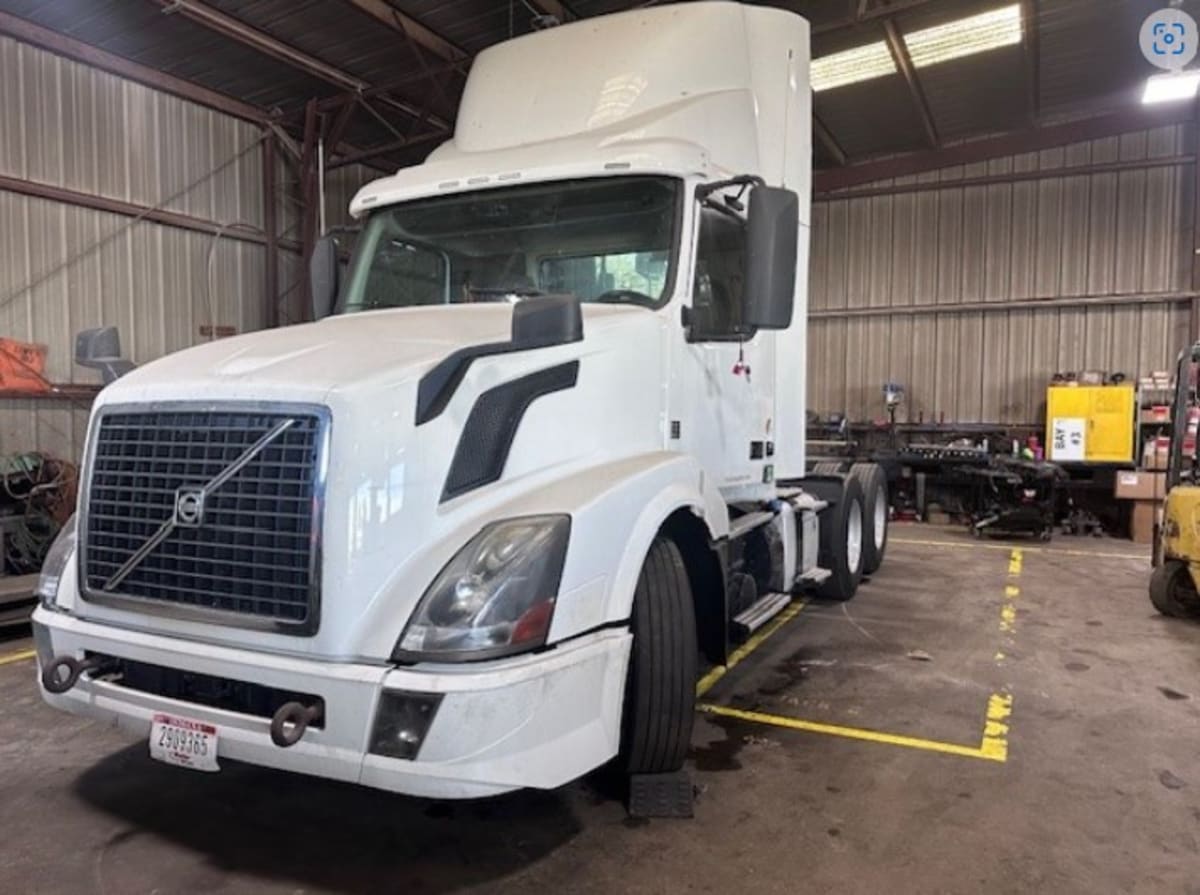 2017 Volvo VNL64T 332851