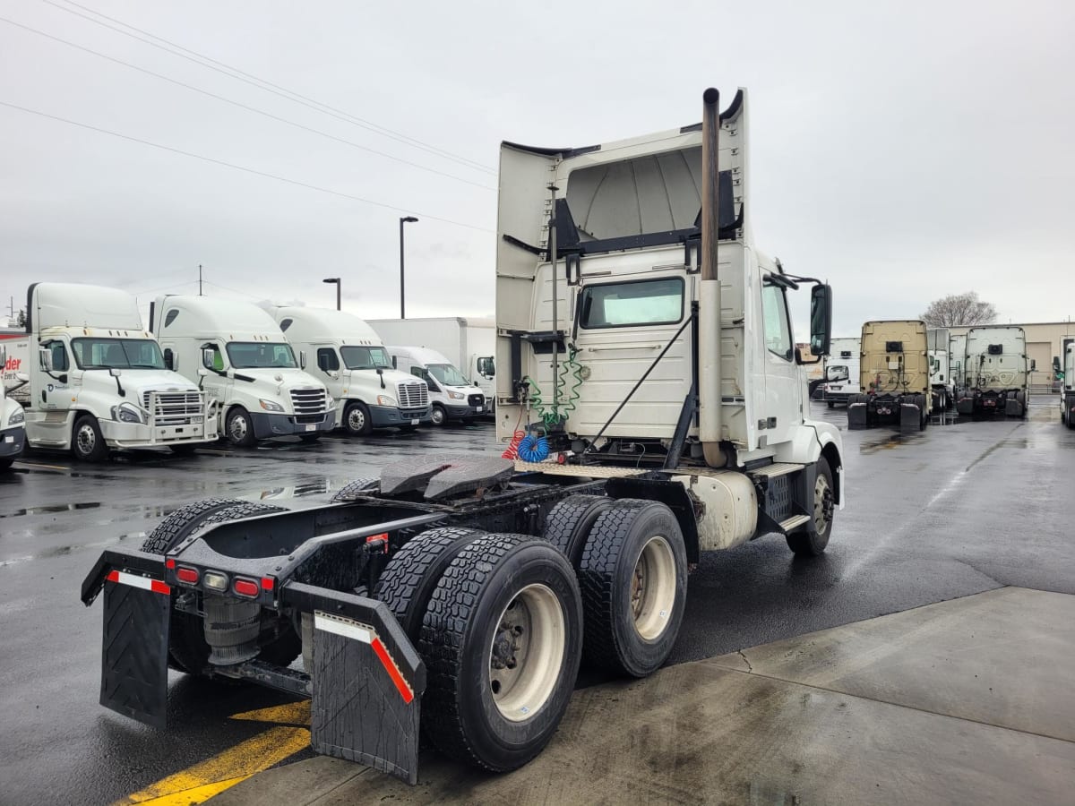 2017 Volvo VNL64T 332964