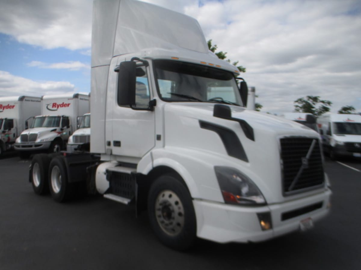 2017 Volvo VNL64T 332967