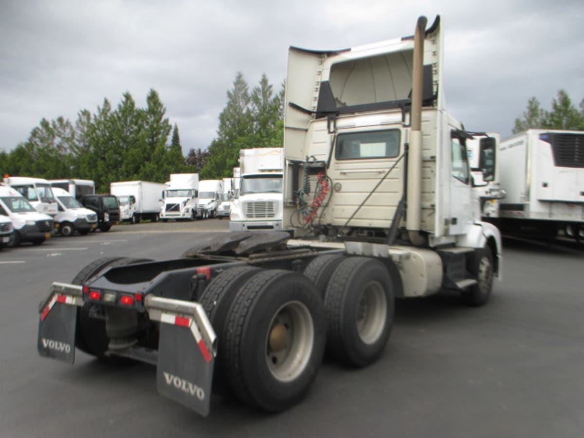 2017 Volvo VNL64T 332972