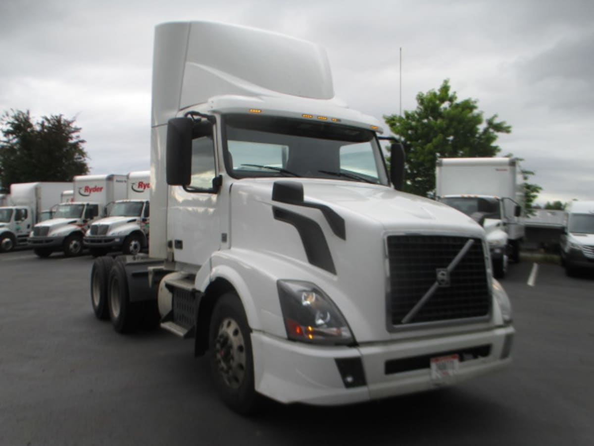 2017 Volvo VNL64T 332972