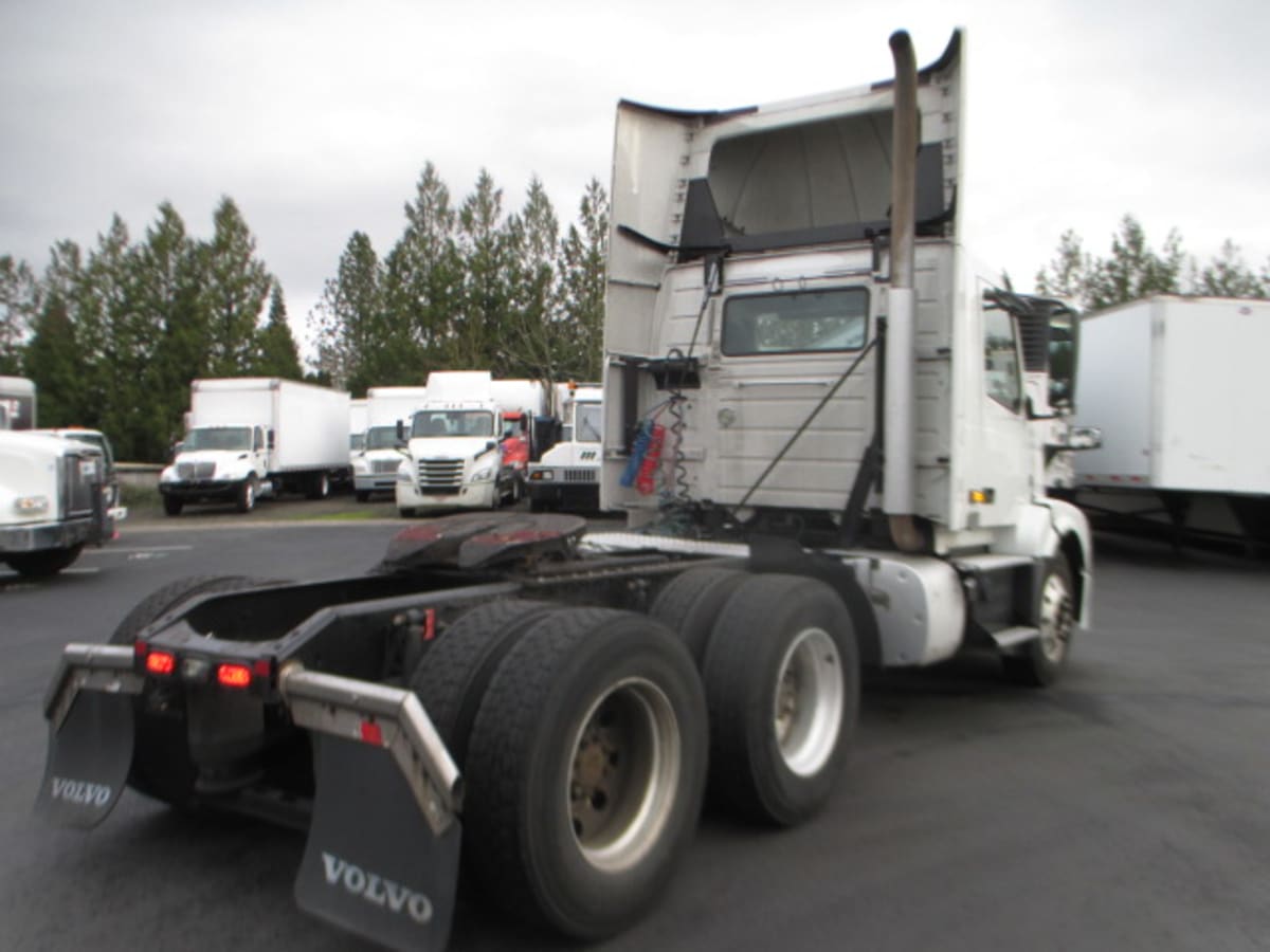 2017 Volvo VNL64T 332976