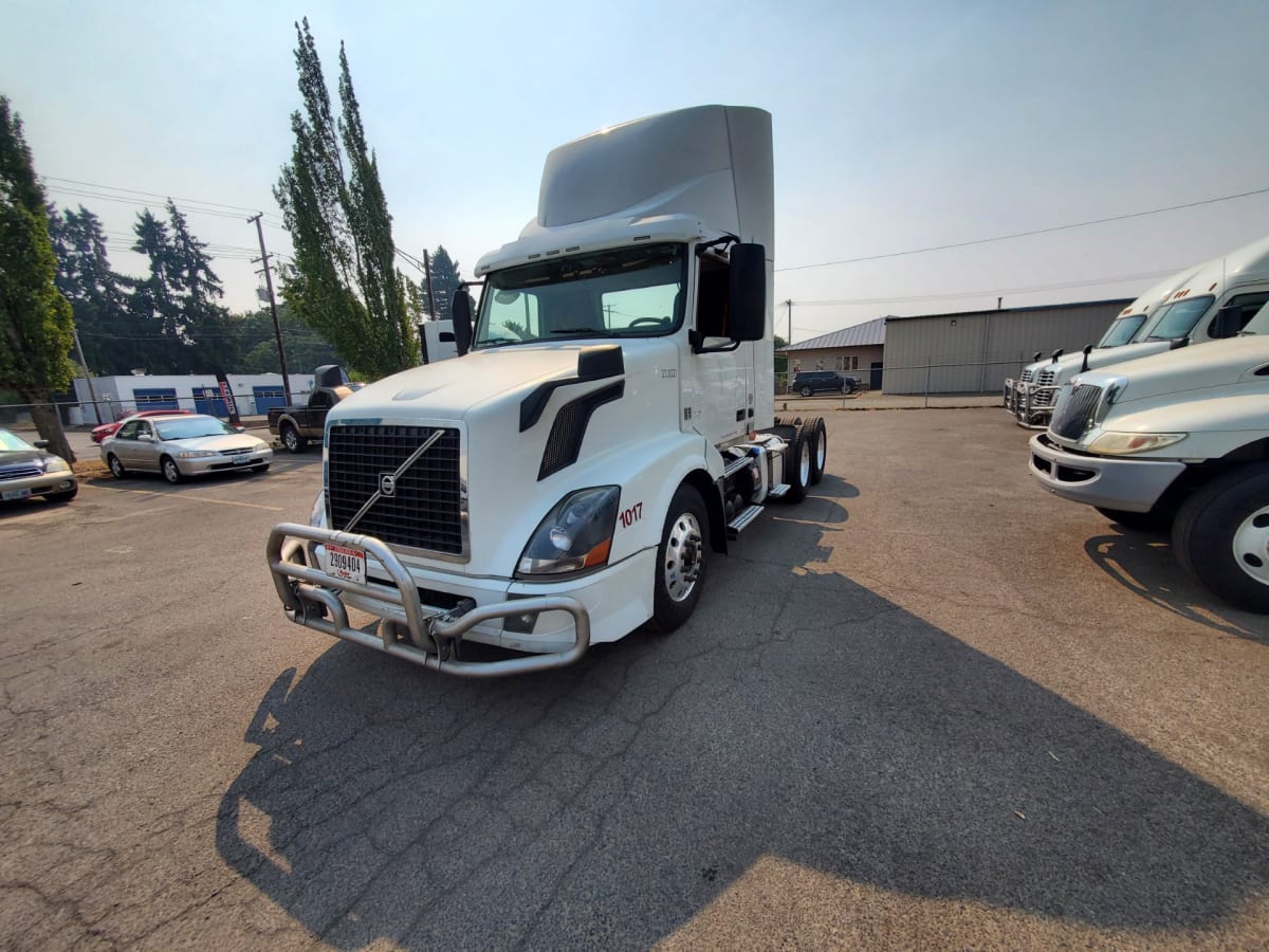 2017 Volvo VNL64T 333021