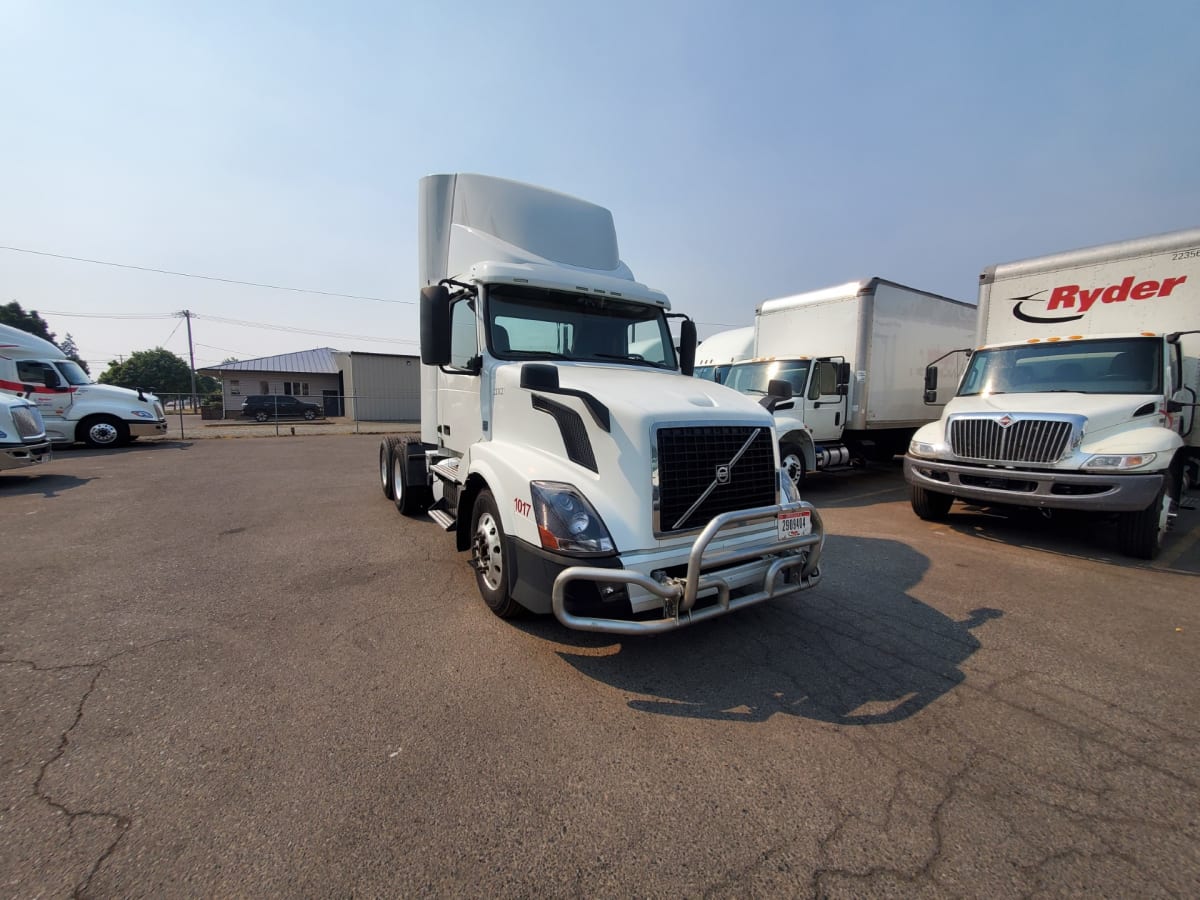 2017 Volvo VNL64T 333021