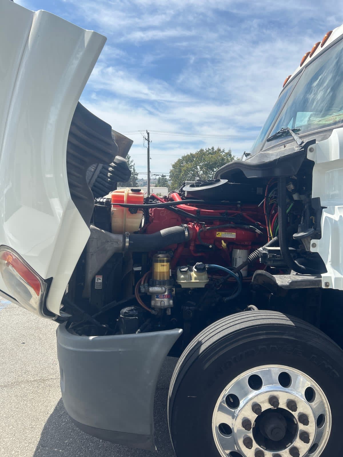 2016 Freightliner Cascadia in Pomona, CA — photo 8