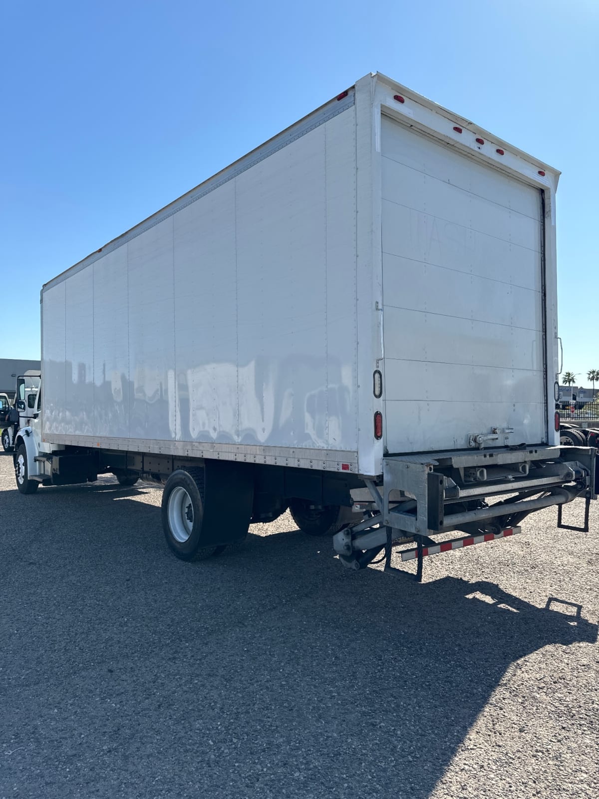 2015 Freightliner/Mercedes M2 106 333960