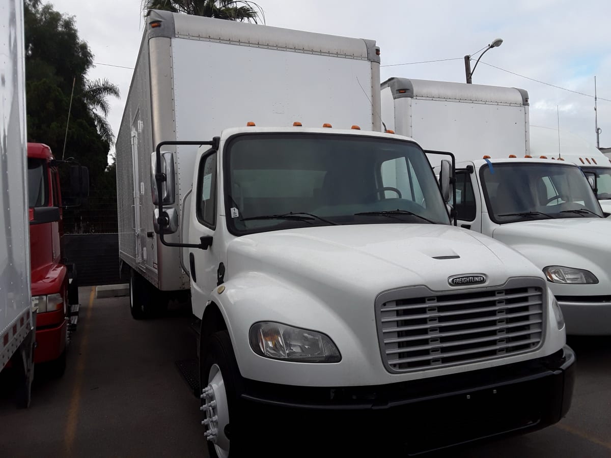 2015 Freightliner/Mercedes M2 106 334151