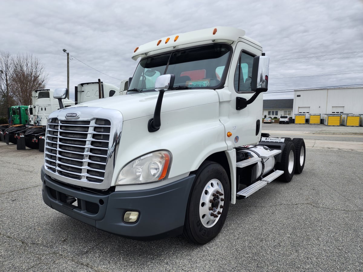 2015 Freightliner/Mercedes CASCADIA 125 334550