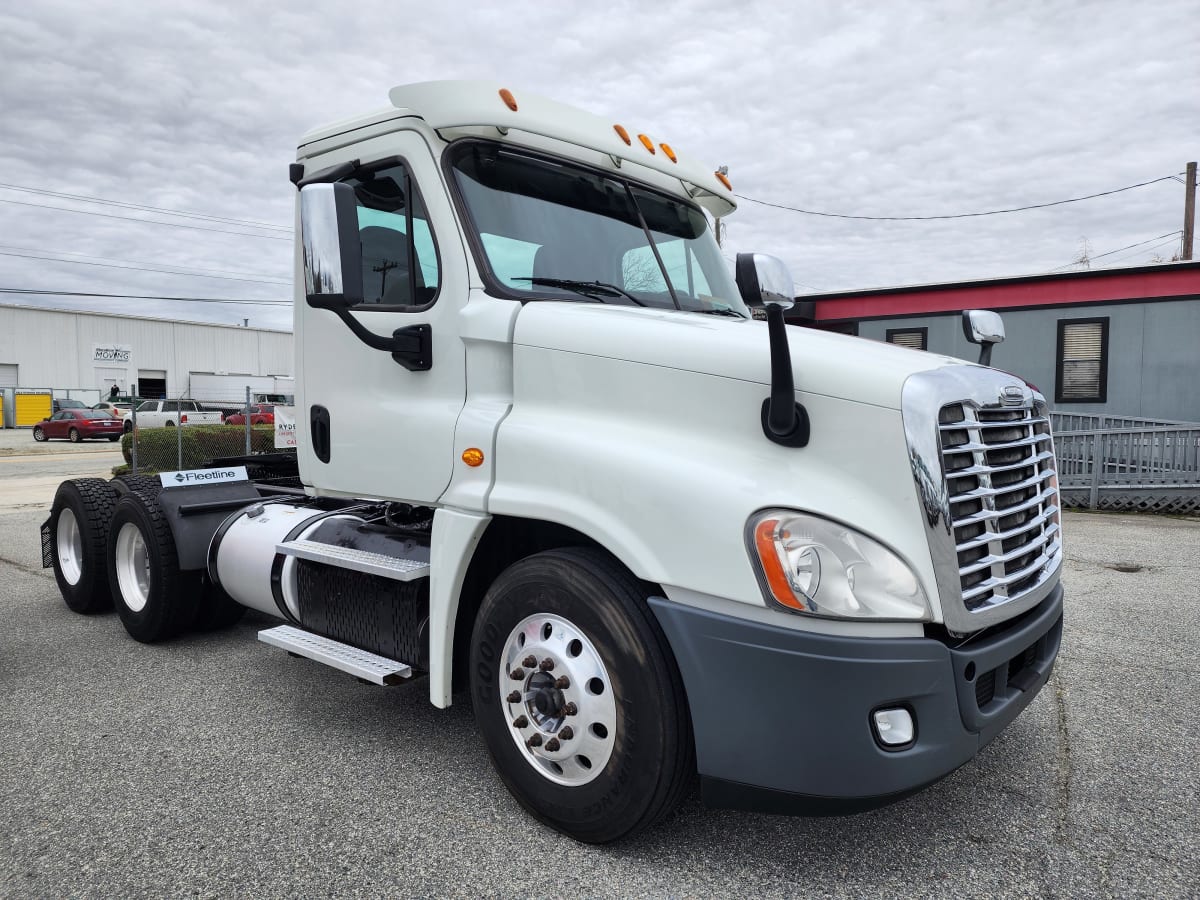 2015 Freightliner/Mercedes CASCADIA 125 334550