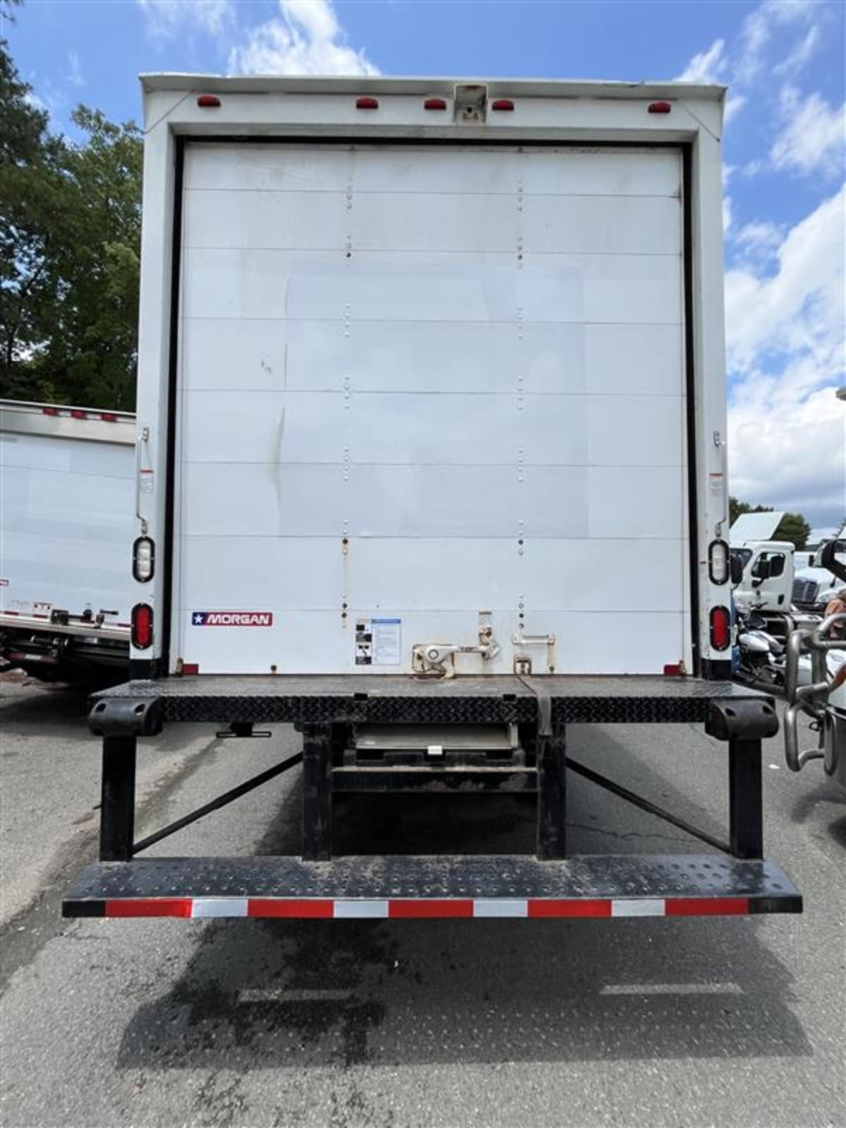 2015 Freightliner M2 106 338318