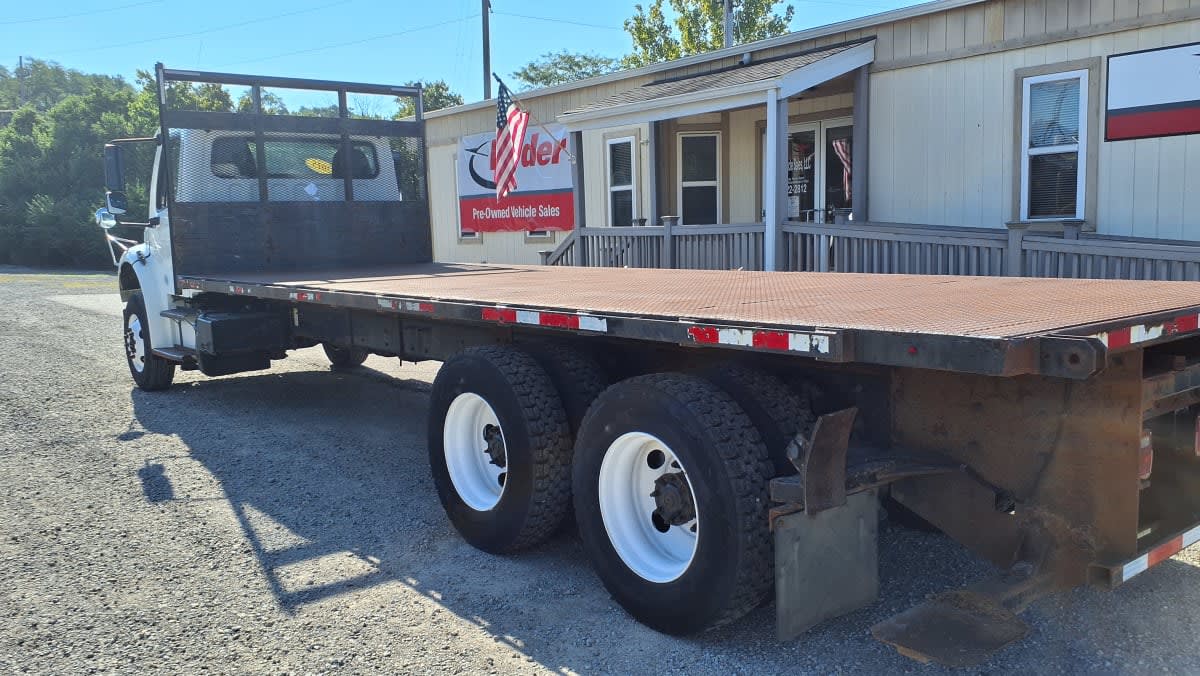 2015 Freightliner M2 106 in West Chester, OH — photo 6