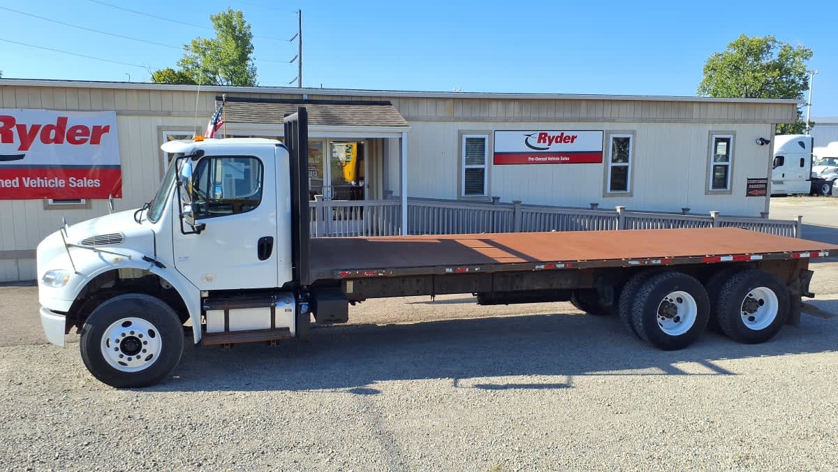 2015 Freightliner M2 106 in West Chester, OH