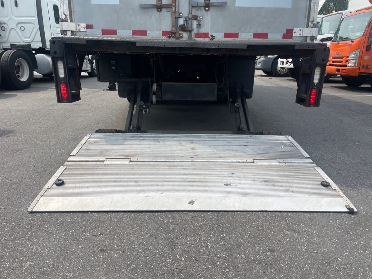 2015 Freightliner M2 106 338991