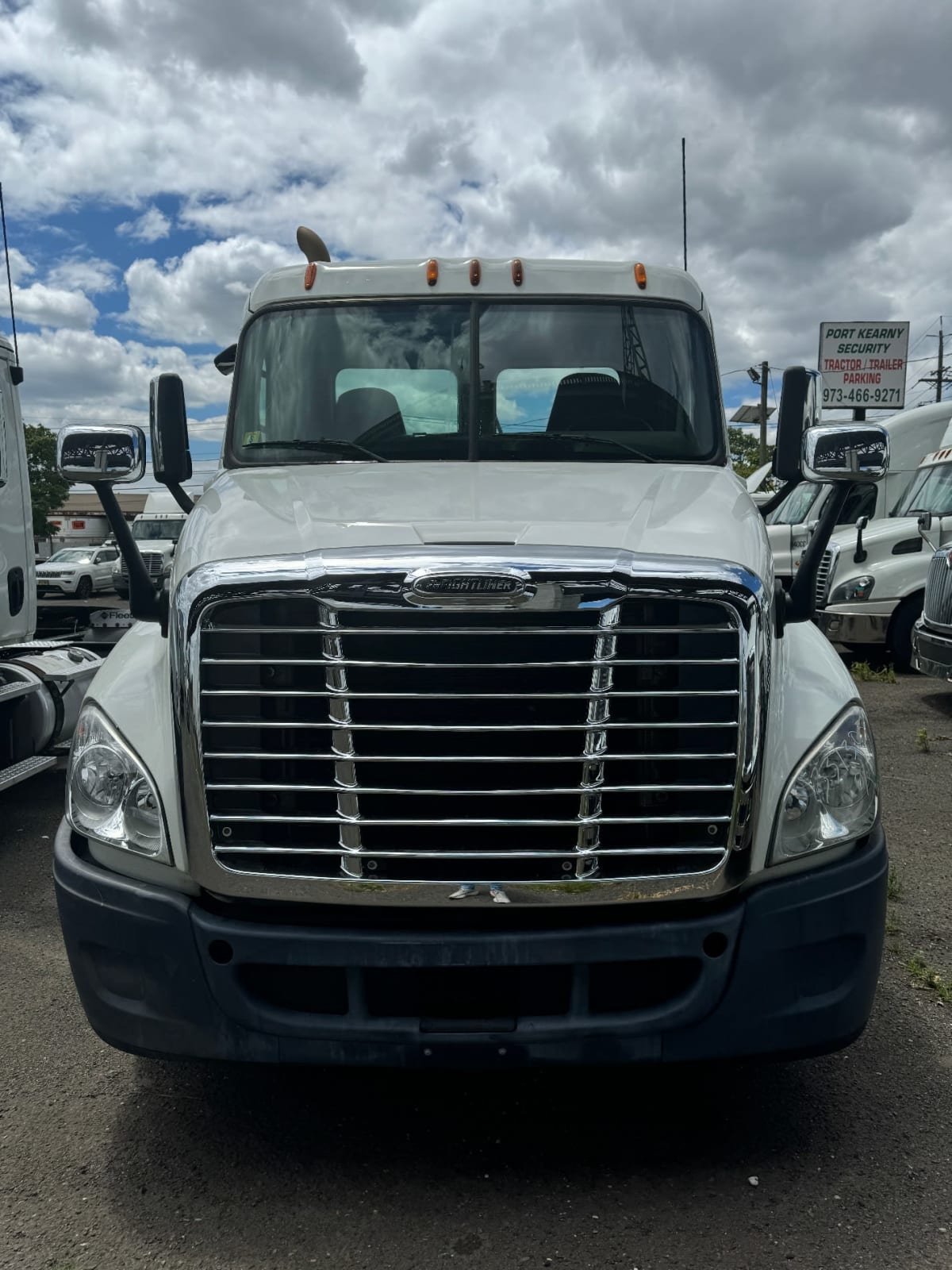 2015 Freightliner/Mercedes CASCADIA 125 339305