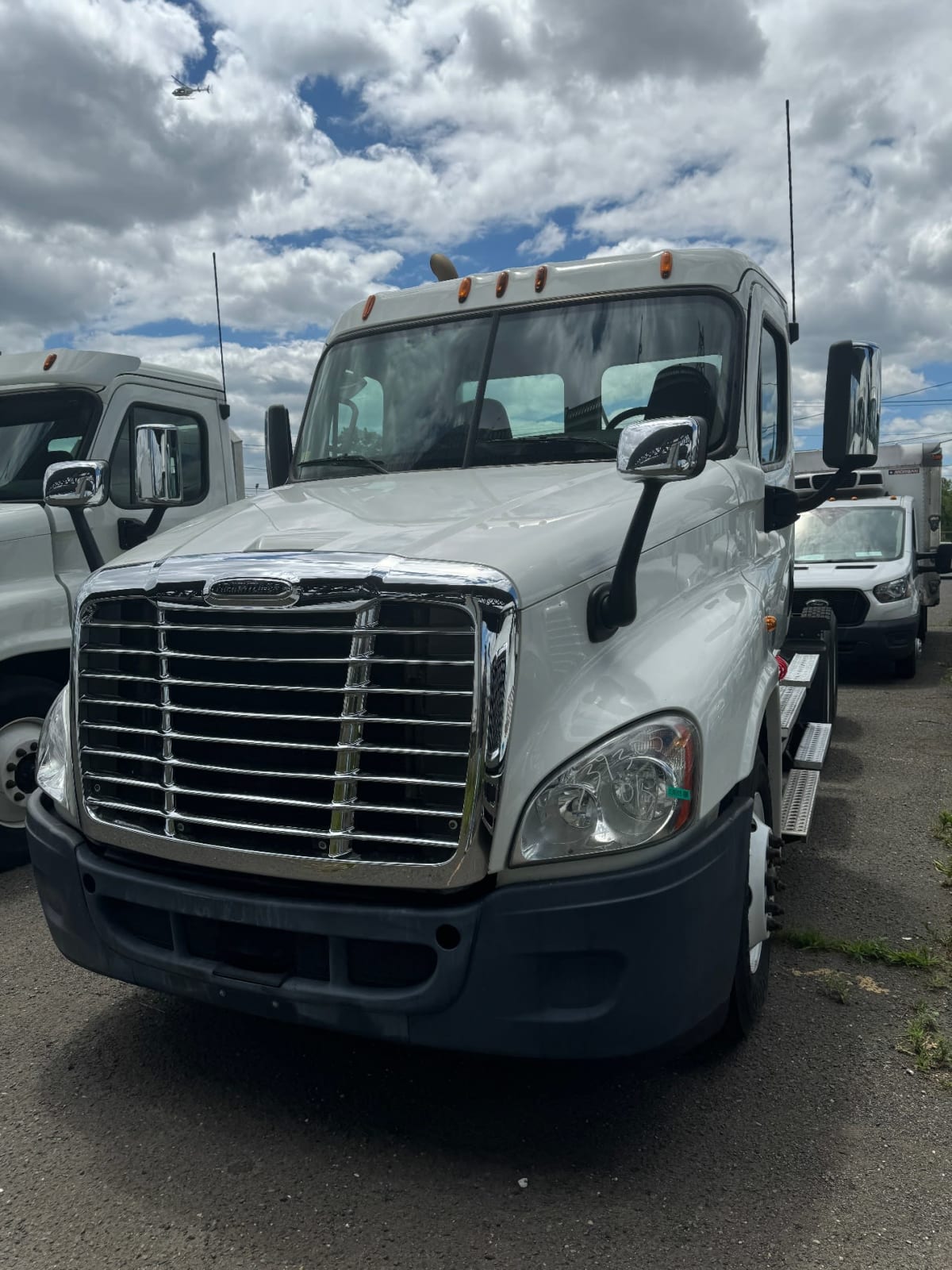 2015 Freightliner/Mercedes CASCADIA 125 339305