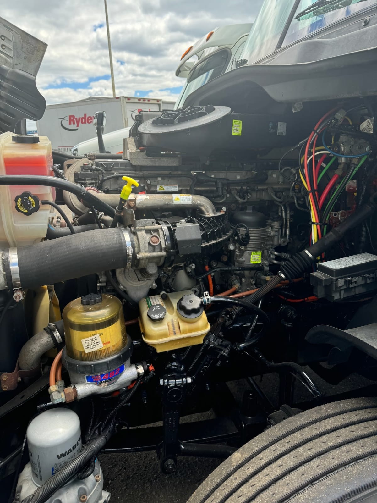 2015 Freightliner/Mercedes CASCADIA 125 339305