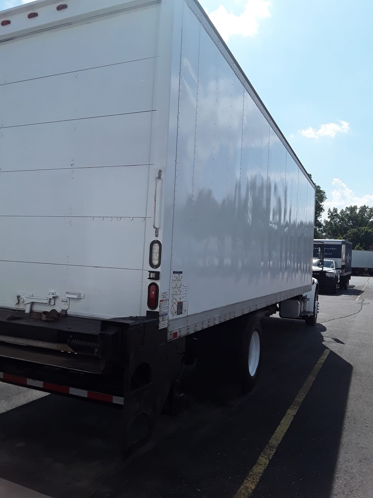 2015 Freightliner/Mercedes M2 106 340305