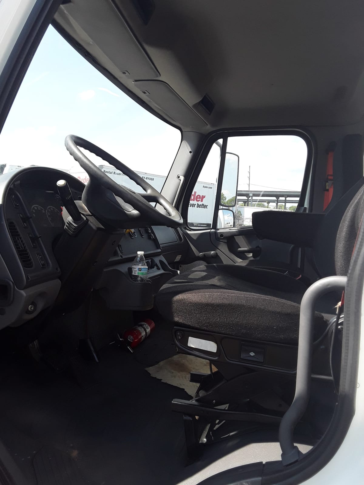 2015 Freightliner/Mercedes M2 106 340305