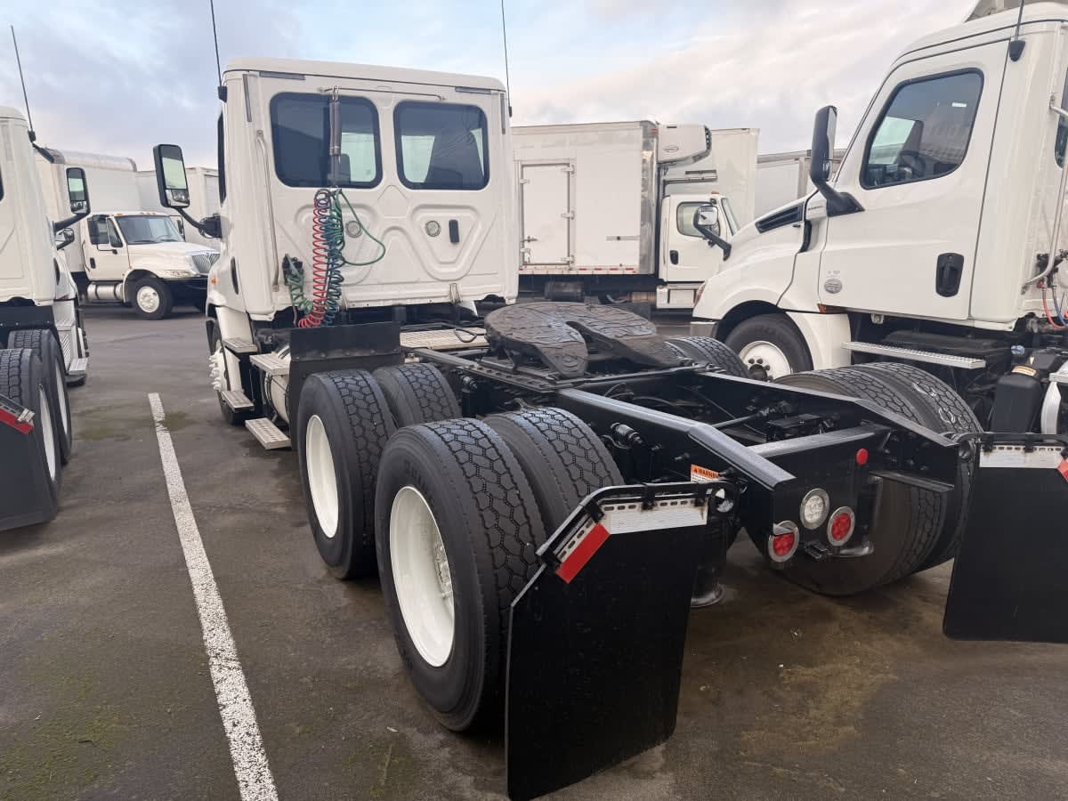 2018 Freightliner/Mercedes CASCADIA PX11364ST 342569
