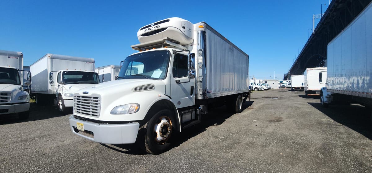 2015 Freightliner/Mercedes M2 106 342926