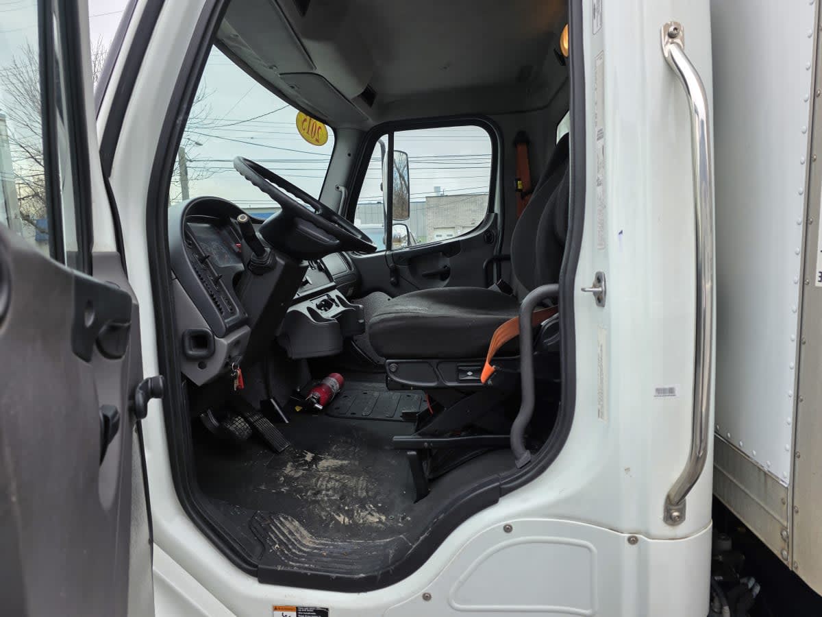 2015 Freightliner/Mercedes M2 106 343056
