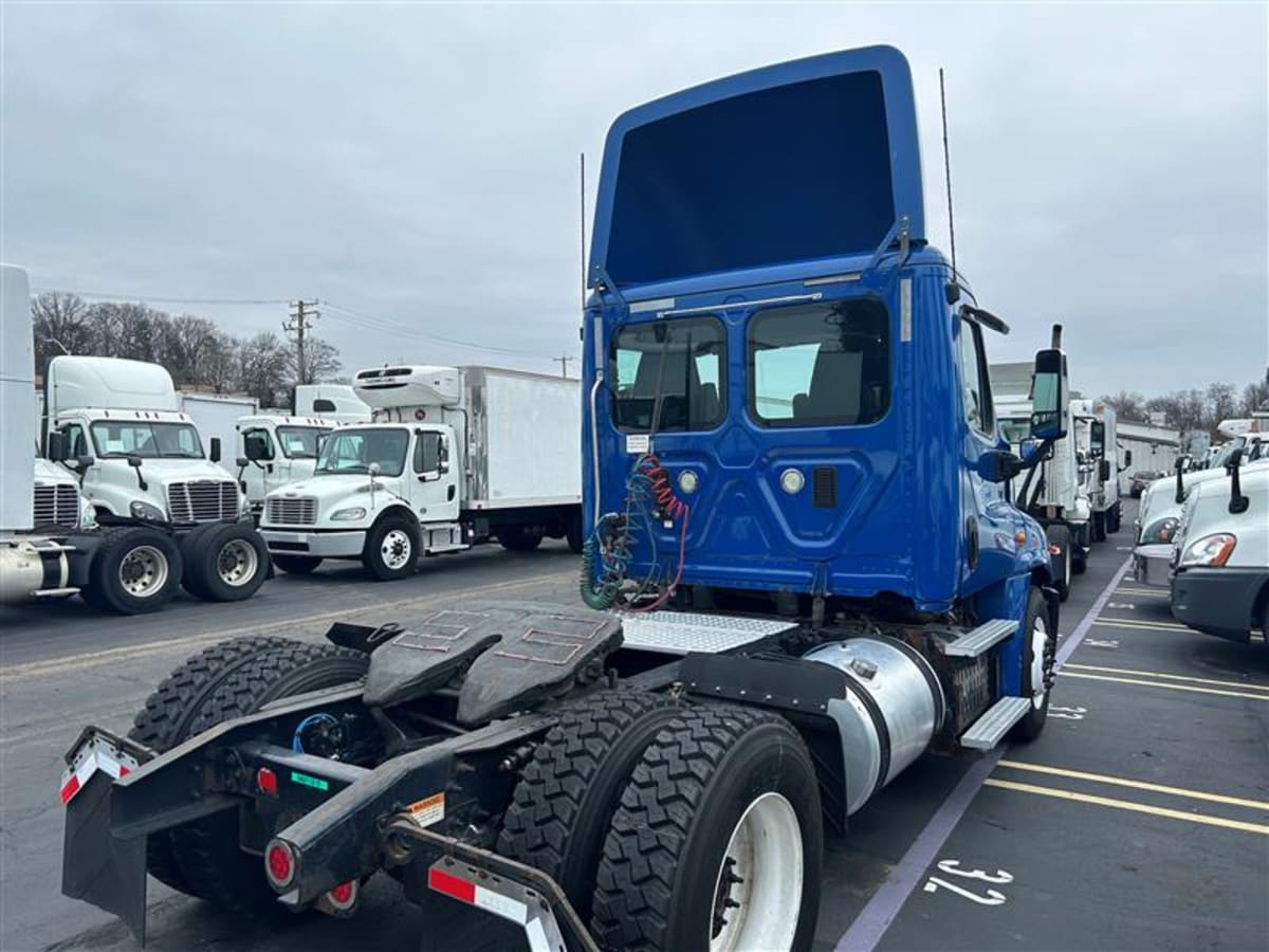 2015 Freightliner/Mercedes CASCADIA 125 343112