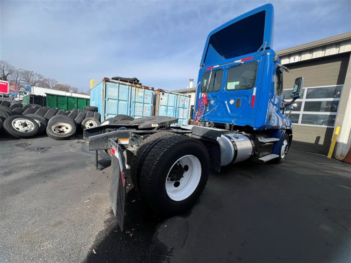 2015 Freightliner/Mercedes CASCADIA 125 343115