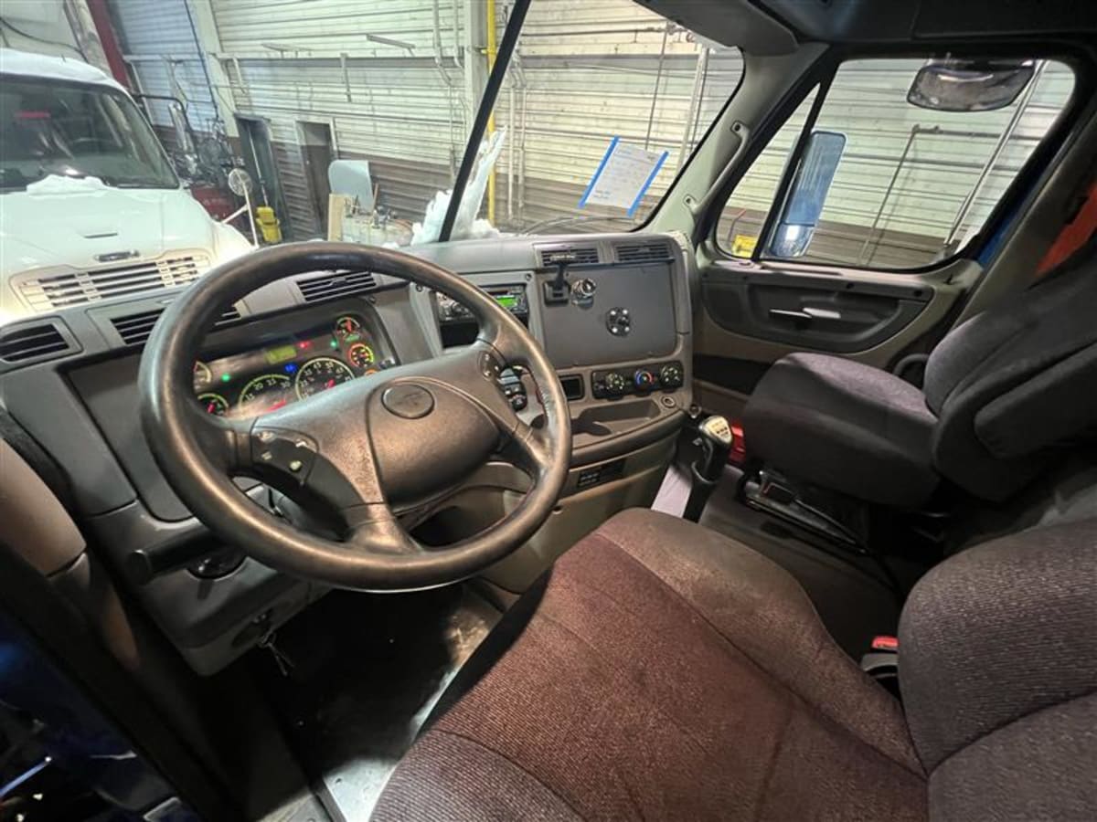 2015 Freightliner/Mercedes CASCADIA 125 343195