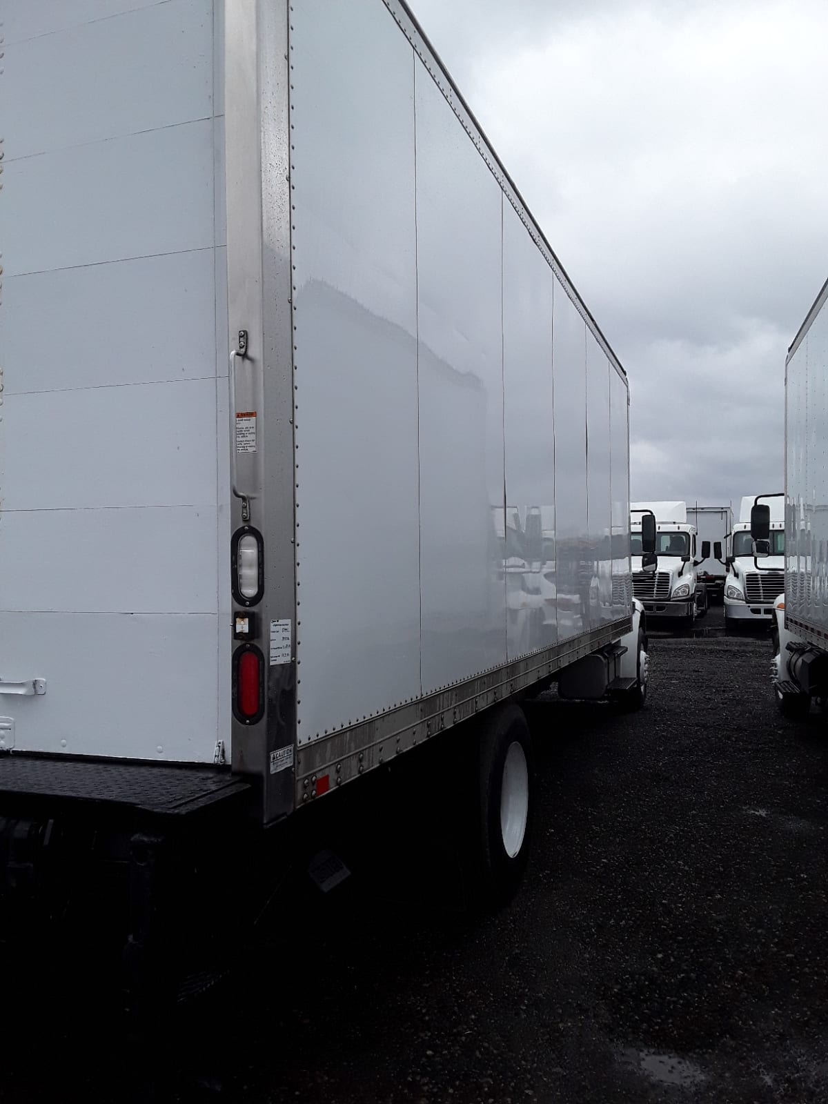 2015 Freightliner/Mercedes M2 106 343736