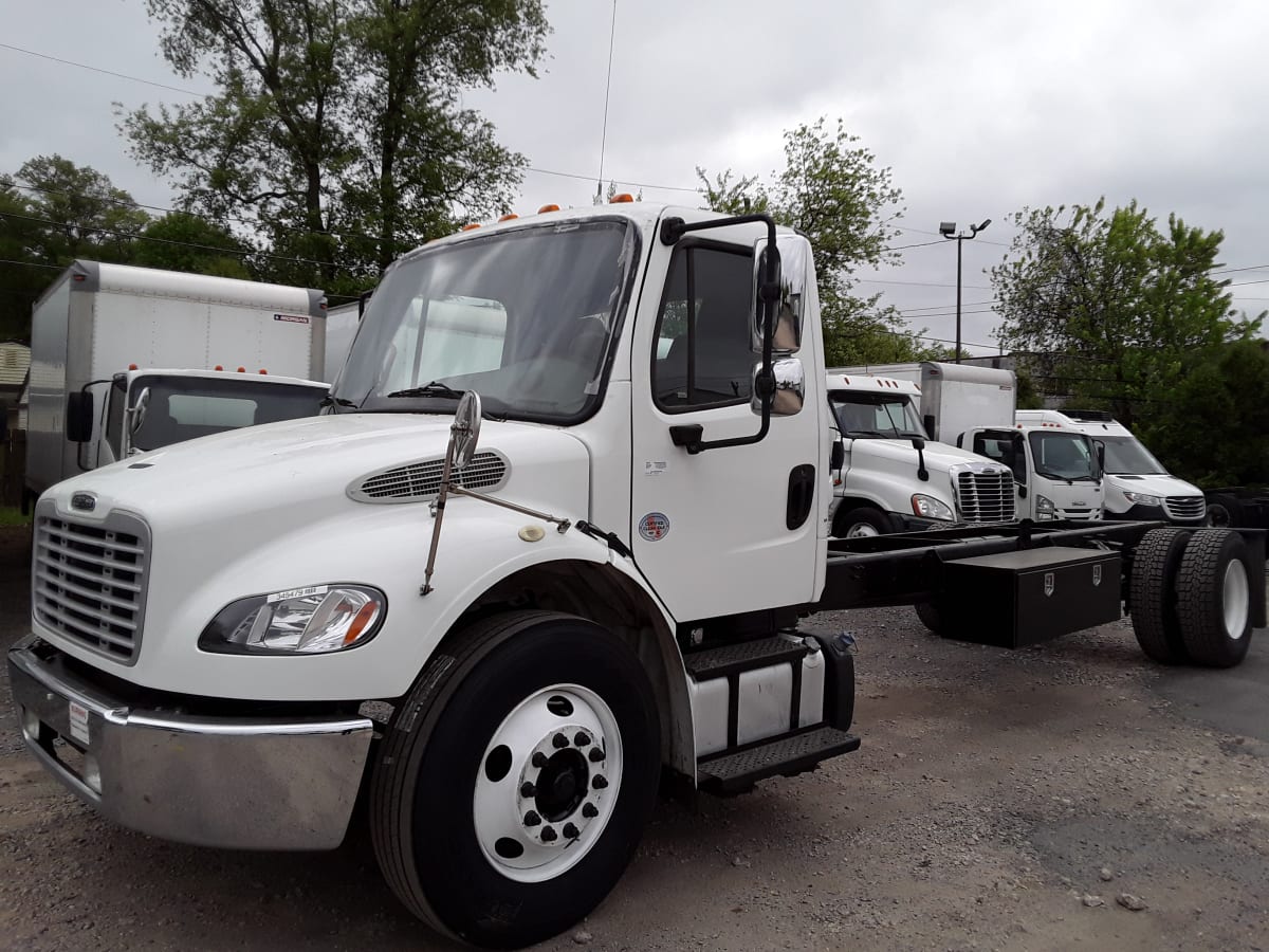 2015 Freightliner/Mercedes M2 106 345479