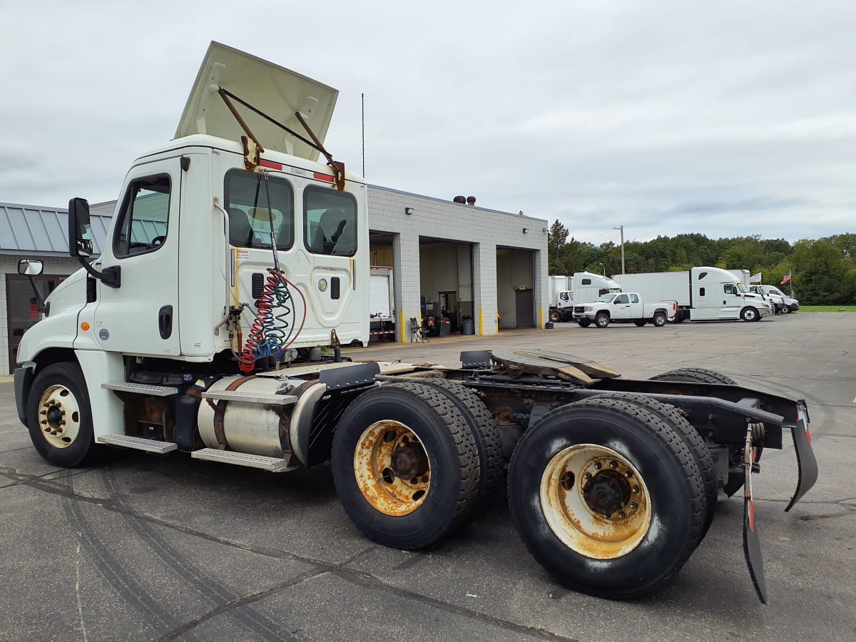 2015 Freightliner/Mercedes CASCADIA 125 345591