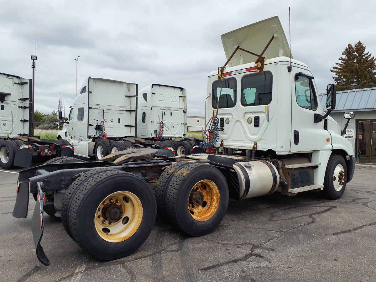 2015 Freightliner/Mercedes CASCADIA 125 345591