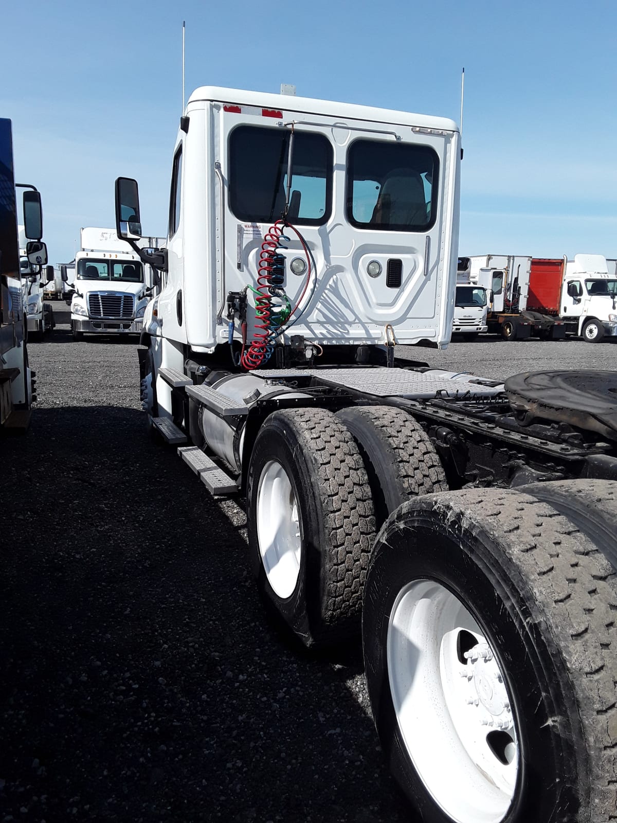 2015 Freightliner/Mercedes CASCADIA 125 346889