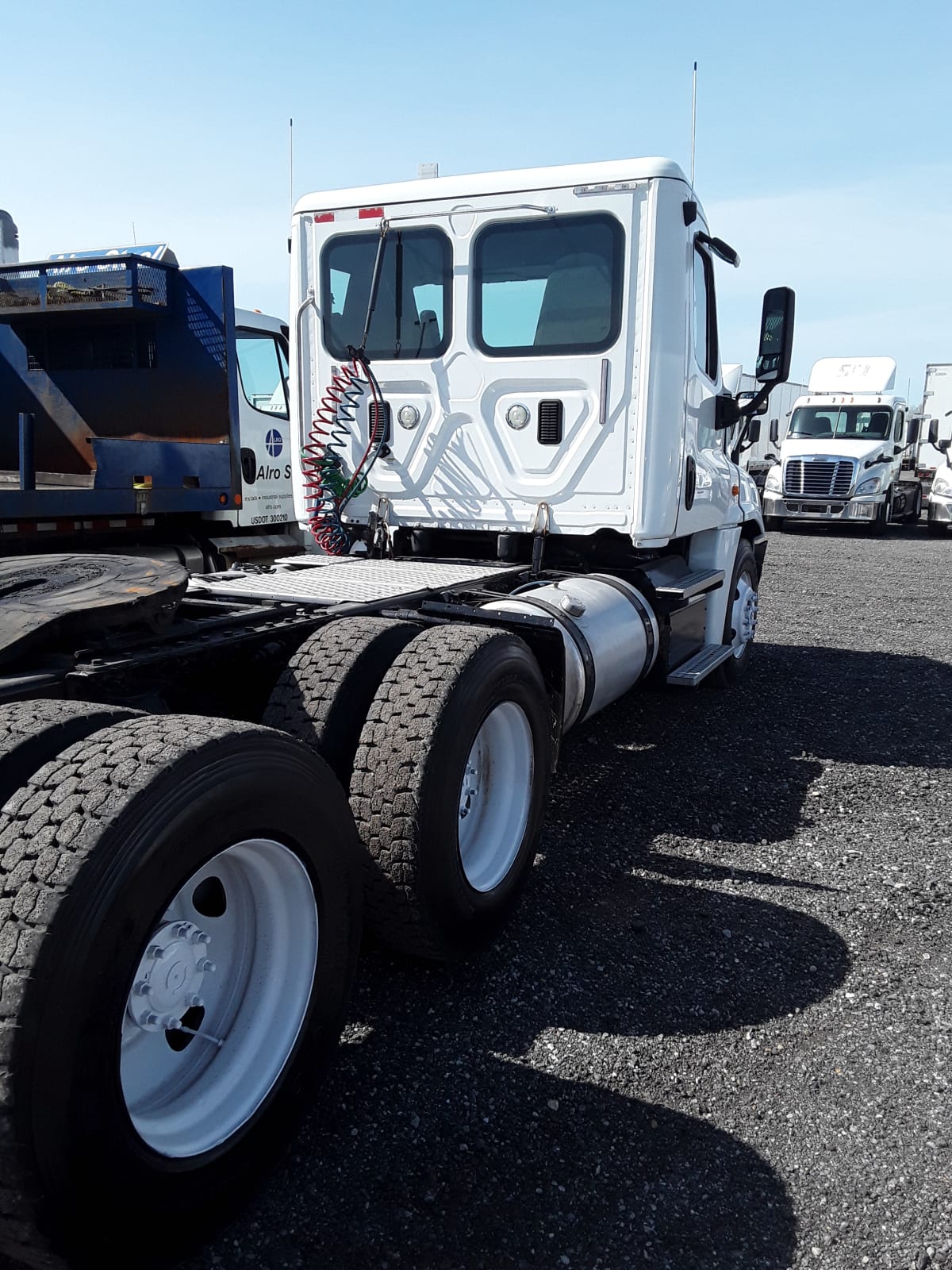 2015 Freightliner/Mercedes CASCADIA 125 346889