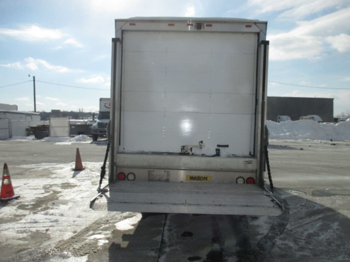 2015 Freightliner/Mercedes M2 106 347075