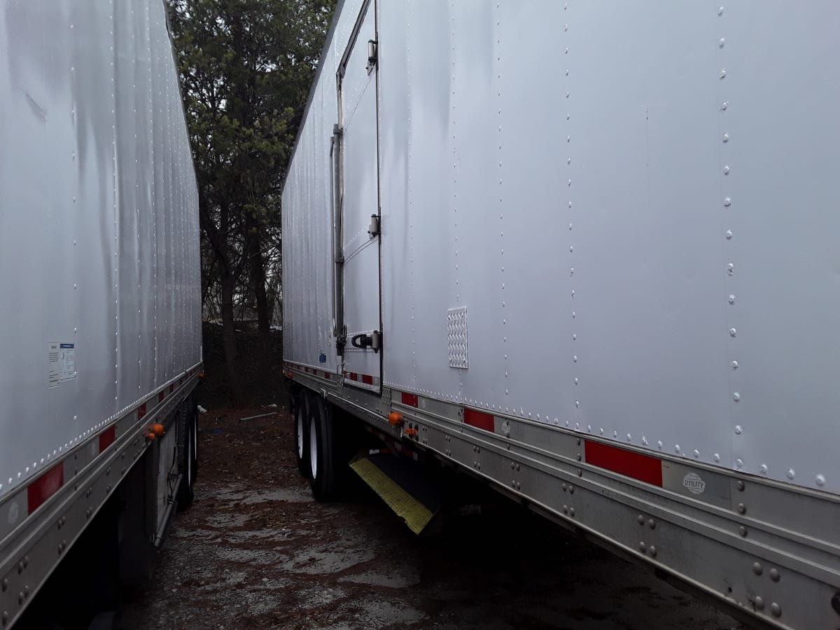 2016 Utility Trailers VS2RA 48/162/102 348990