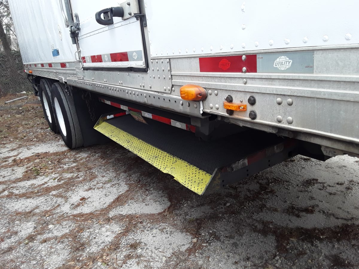 2016 Utility Trailers VS2RA 48/162/102 348990